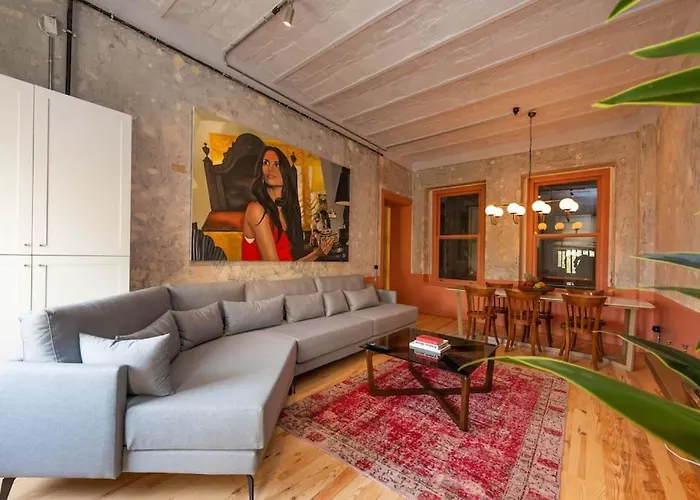 Penelope\'S Loft - Just Renovated 5Br In City Centre