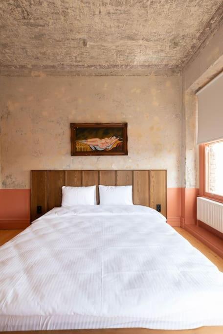 Penelope's Loft - Just Renovated 5br In Centre