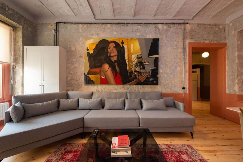 Penelope's Loft - Just Renovated 5br In Centre
