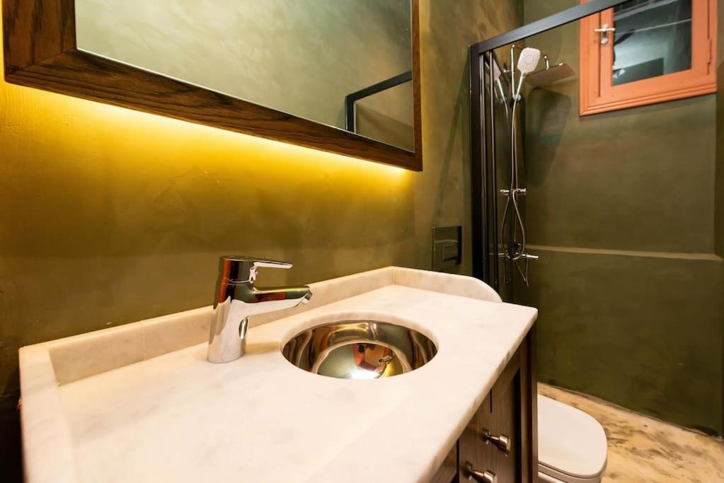 Penelope's Loft - Just Renovated 5br In Centre Daire