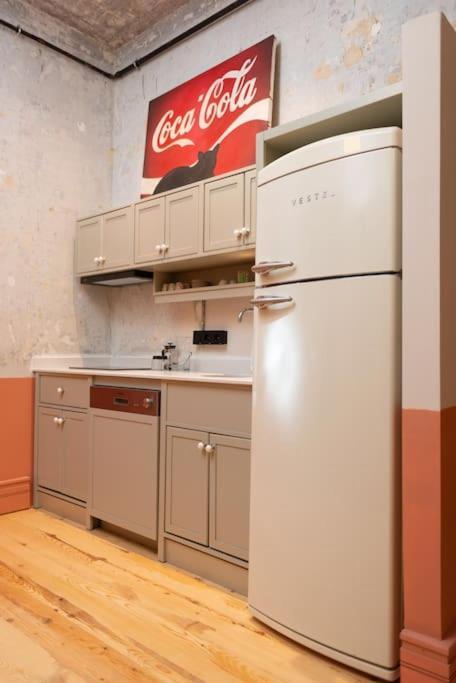 Penelope's Loft - Just Renovated 5br In Centre Daire *