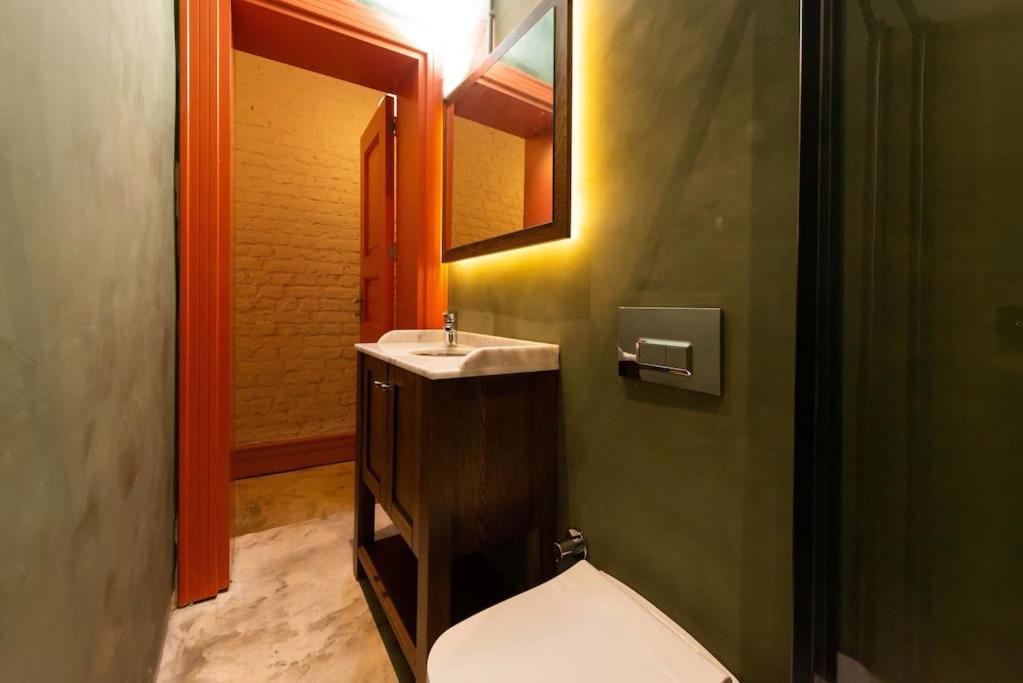 Penelope's Loft - Just Renovated 5br In Centre * İstanbul