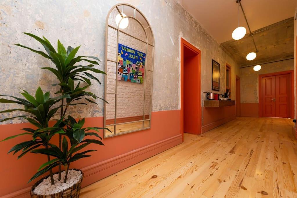 Penelope's Loft - Just Renovated 5br In Centre Daire *