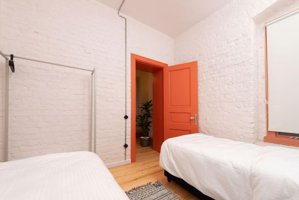 Penelope's Loft - Just Renovated 5br In Centre Daire İstanbul